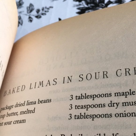 Vintage Christmas Recipe Books - Picture 8 of 10